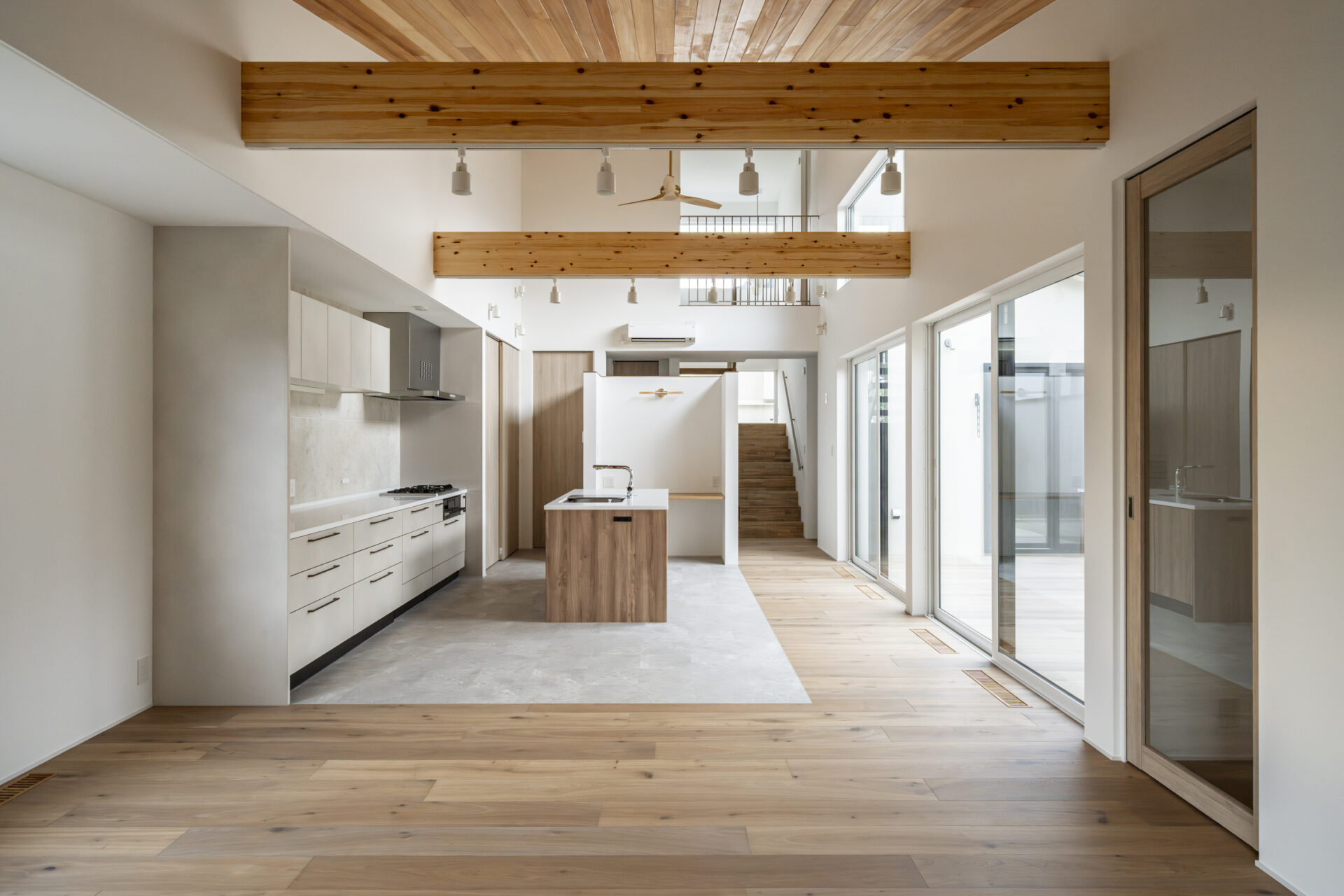 所沢市-注文住宅-テラスを眺める家-LDK