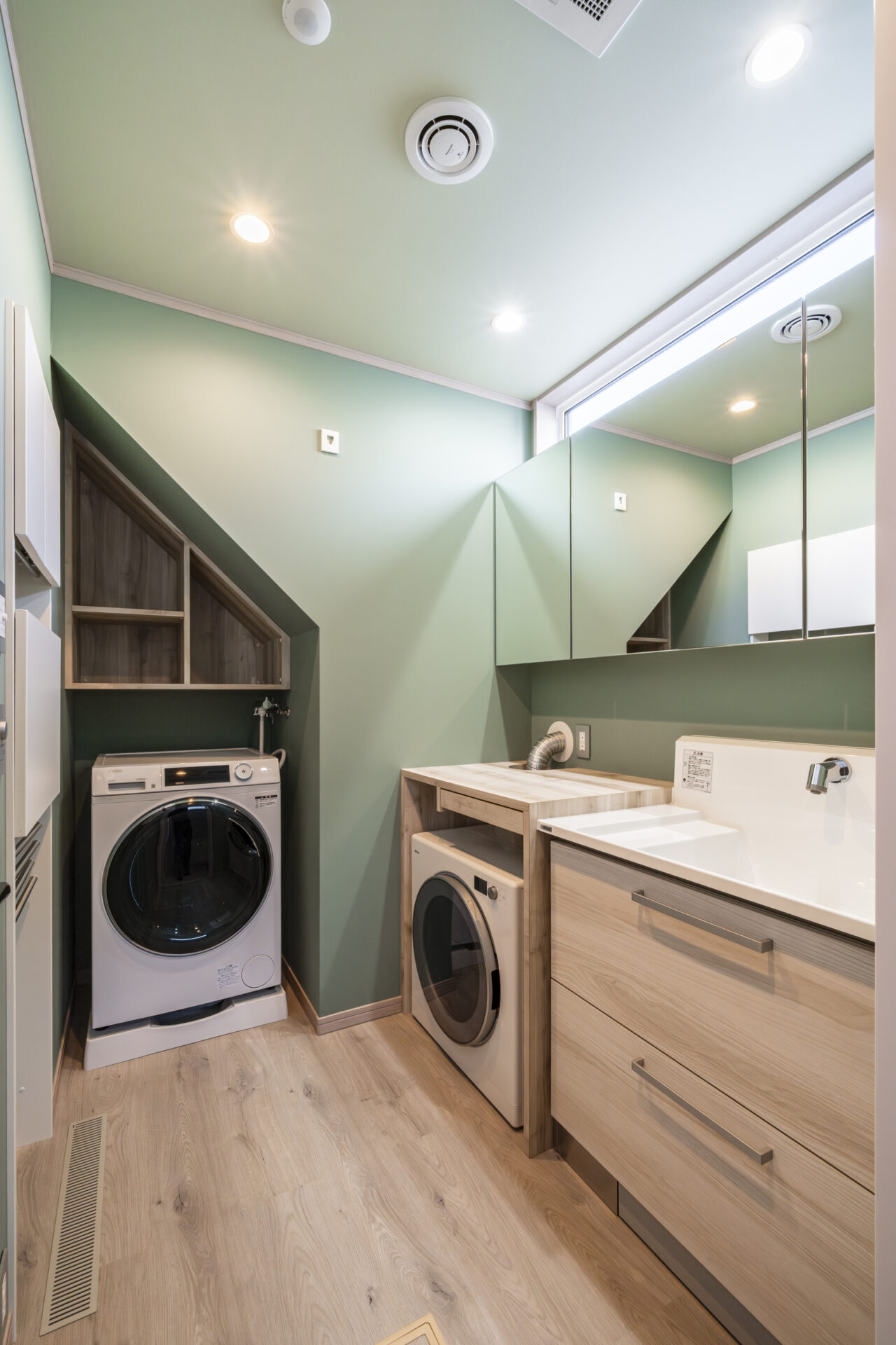 13.練馬区高野台_加藤邸_注文住宅_洗面脱衣室